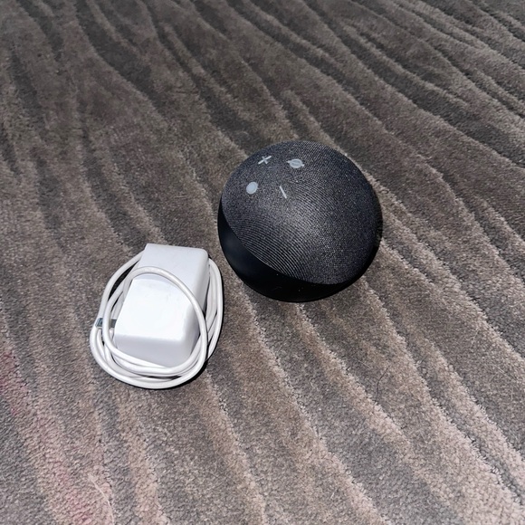 Amazon Alexa Echo Dot - Picture 1 of 2